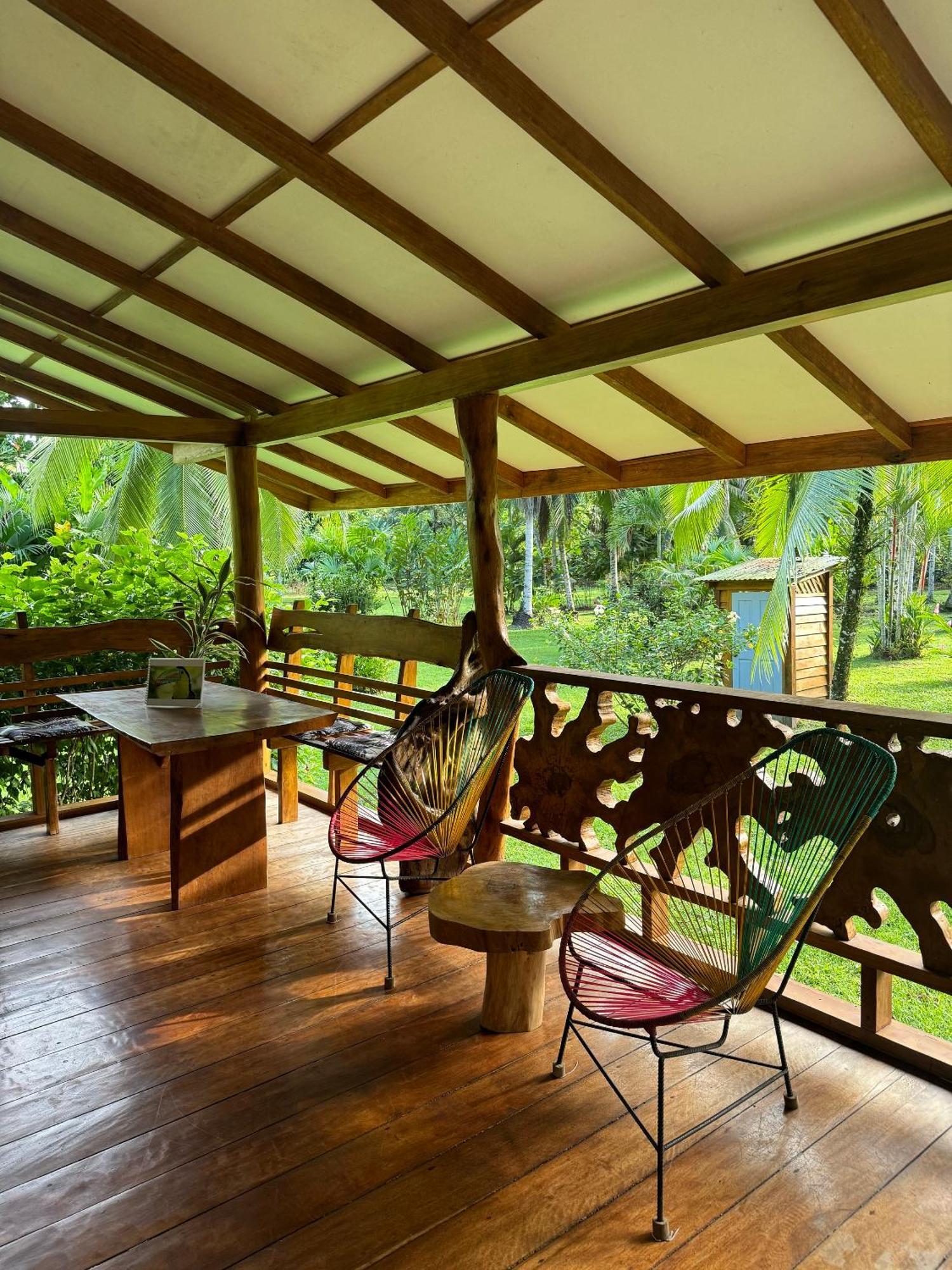 Passion Fruit Lodge Cahuita Exterior photo