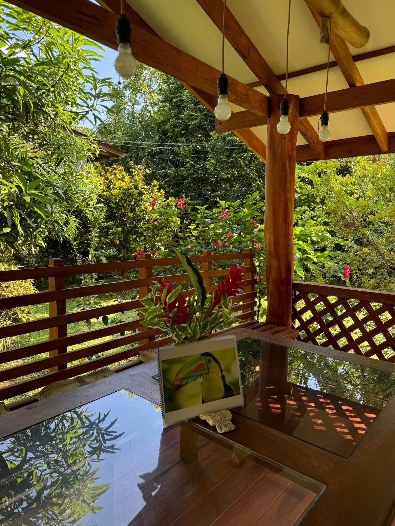 Passion Fruit Lodge Cahuita Exterior photo