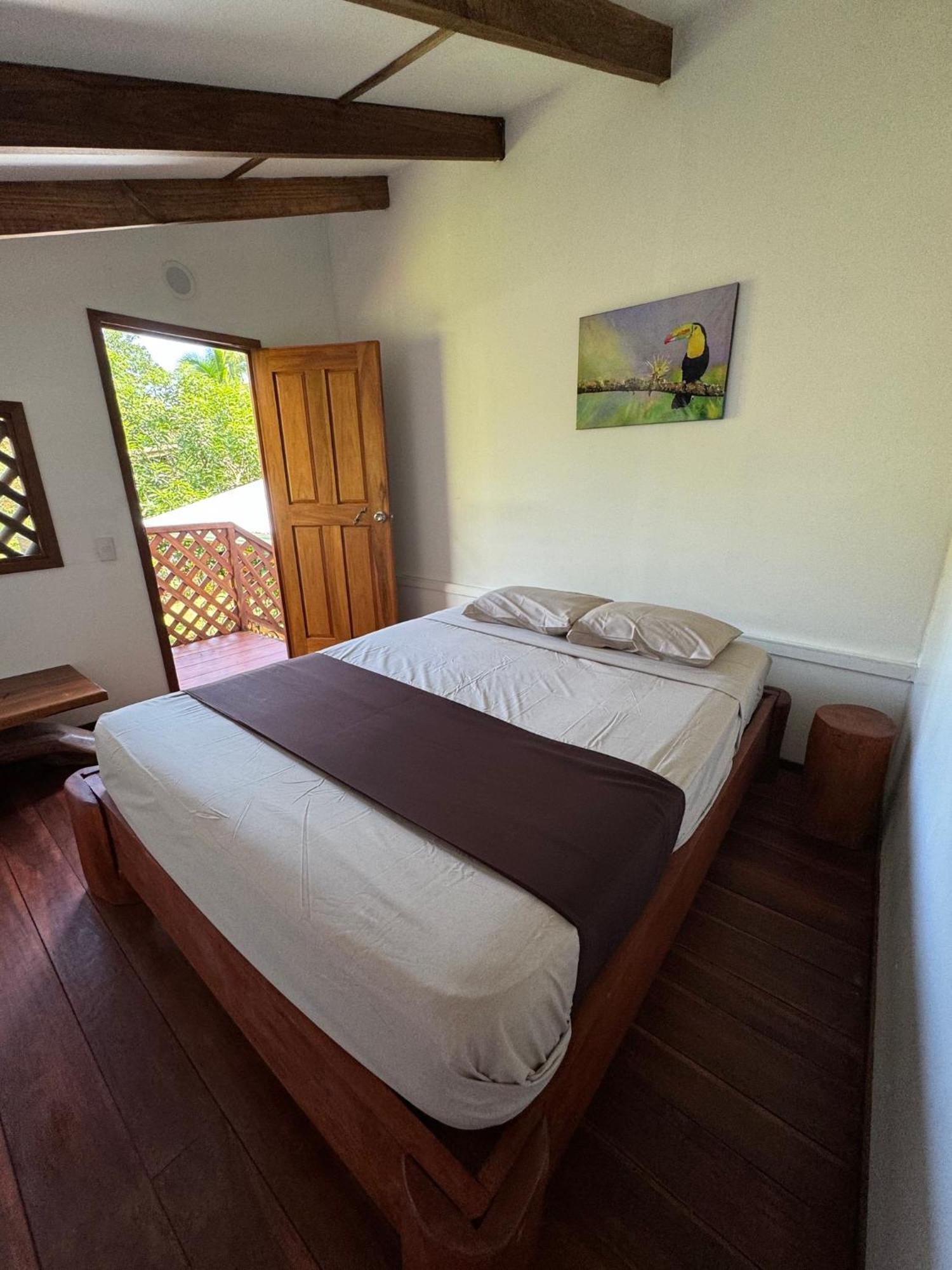 Passion Fruit Lodge Cahuita Exterior photo