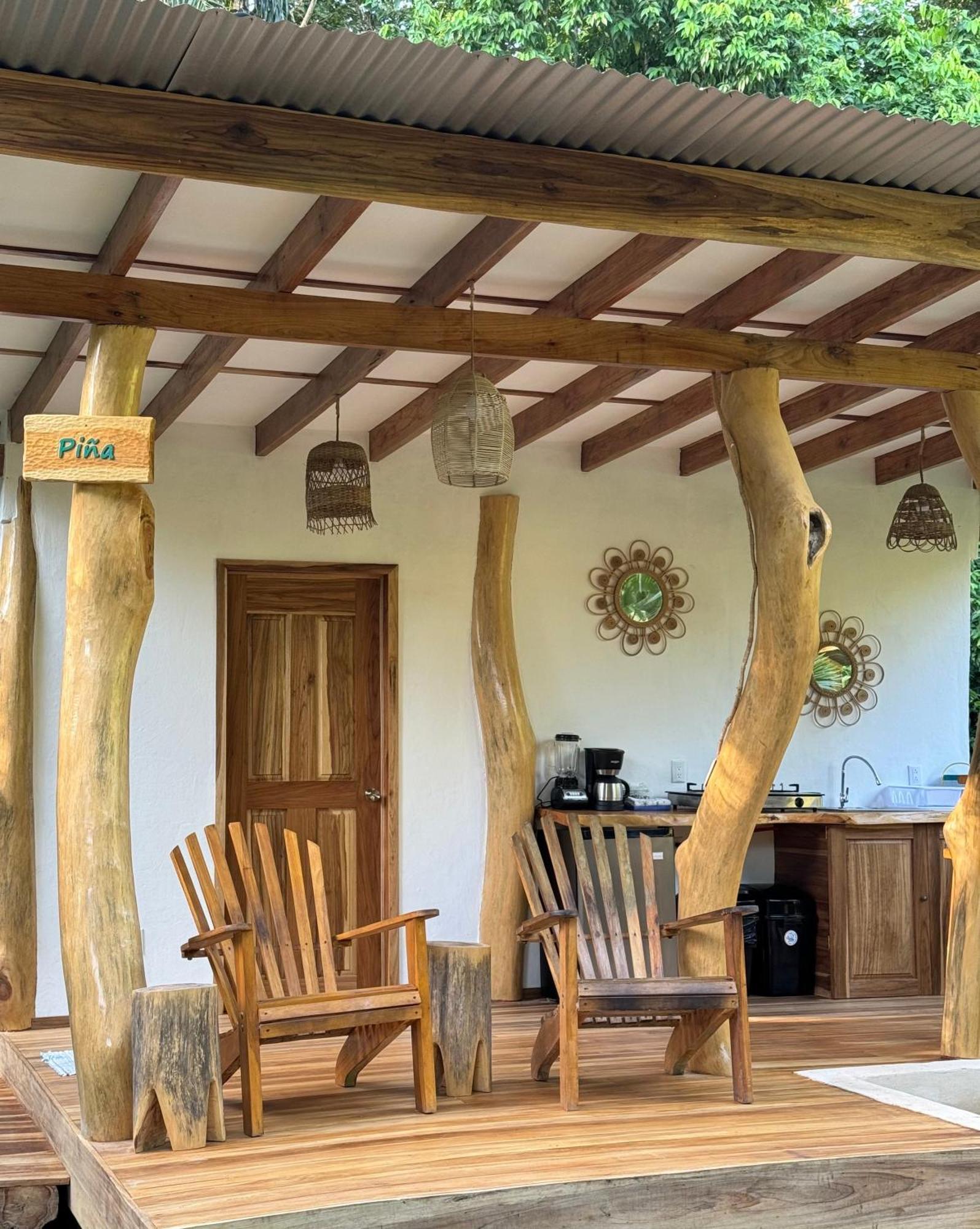Passion Fruit Lodge Cahuita Exterior photo